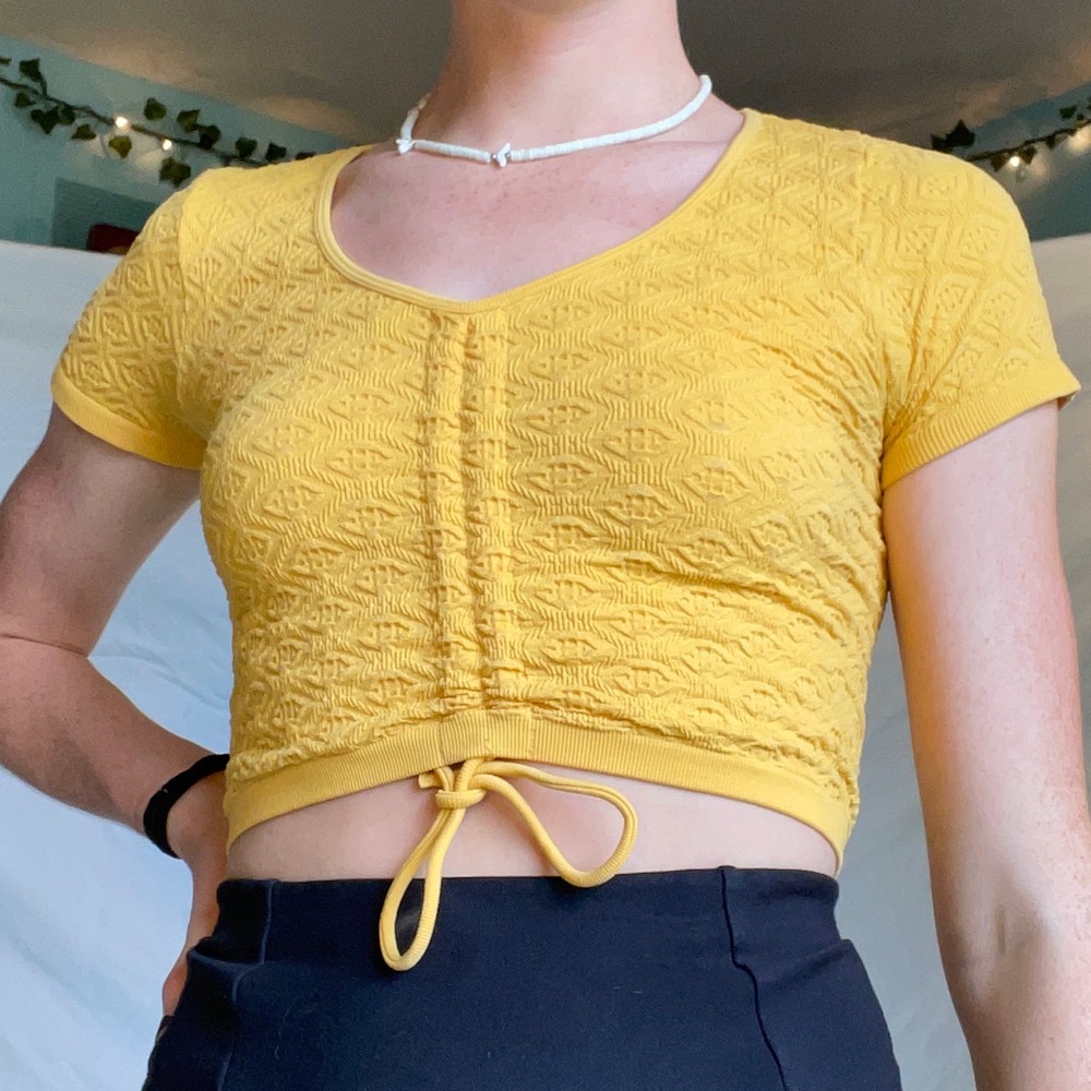 Forever 21 Mustard Short Sleeve Cropped Top
